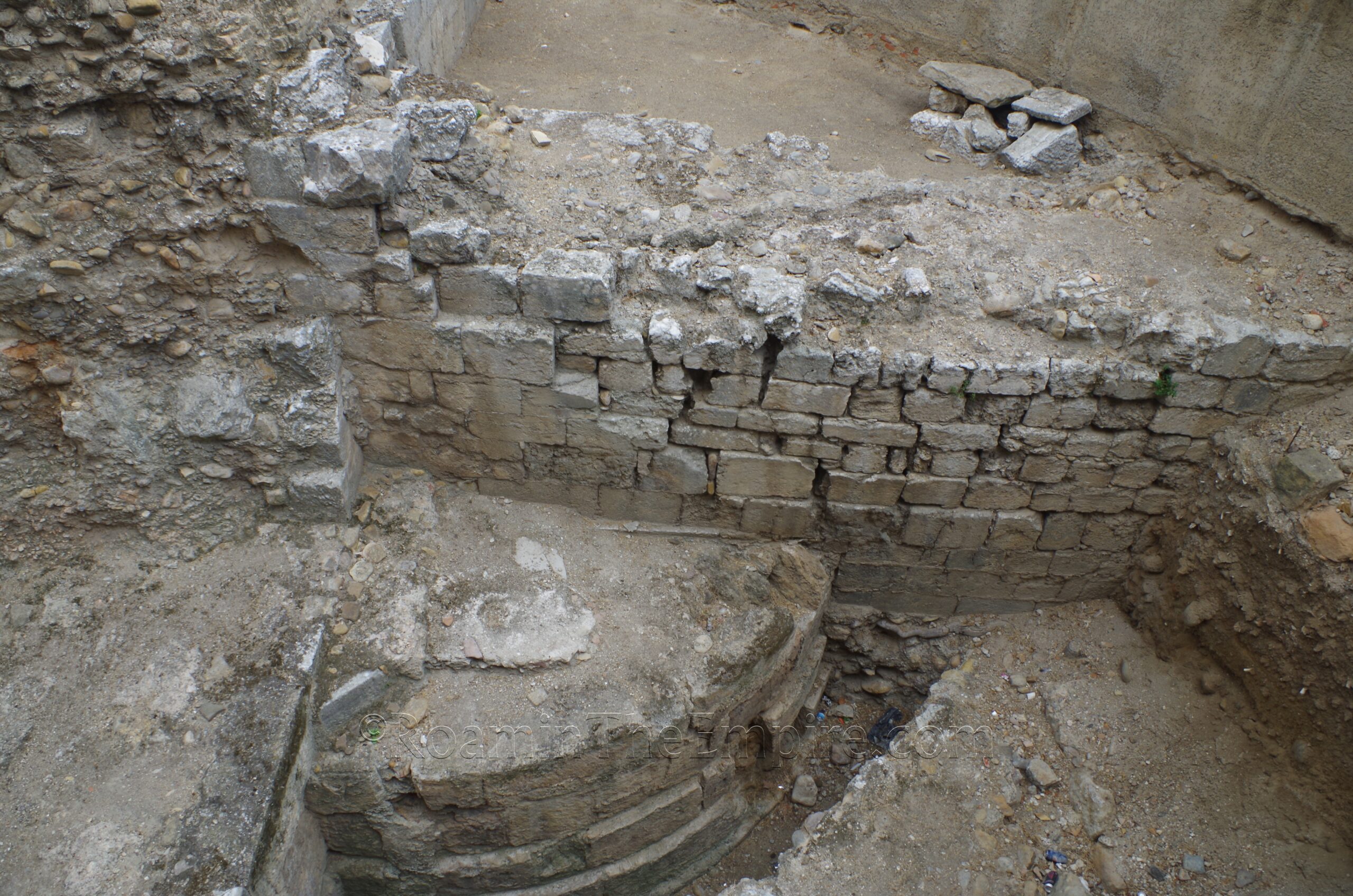 Remains of the Roman walls along Avenida de César Augusto.