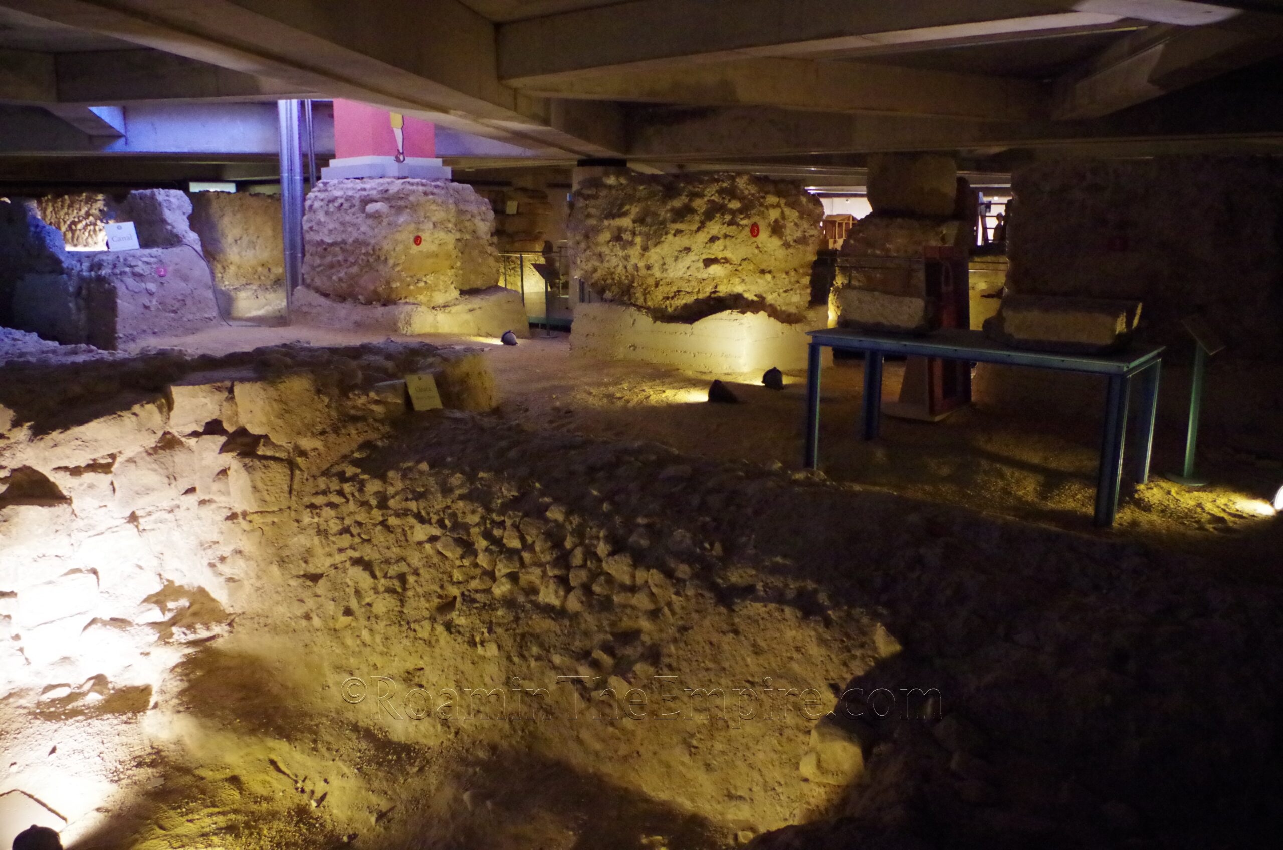 Foundations of the west portico of the forum. Colonia Caesar Augusta.